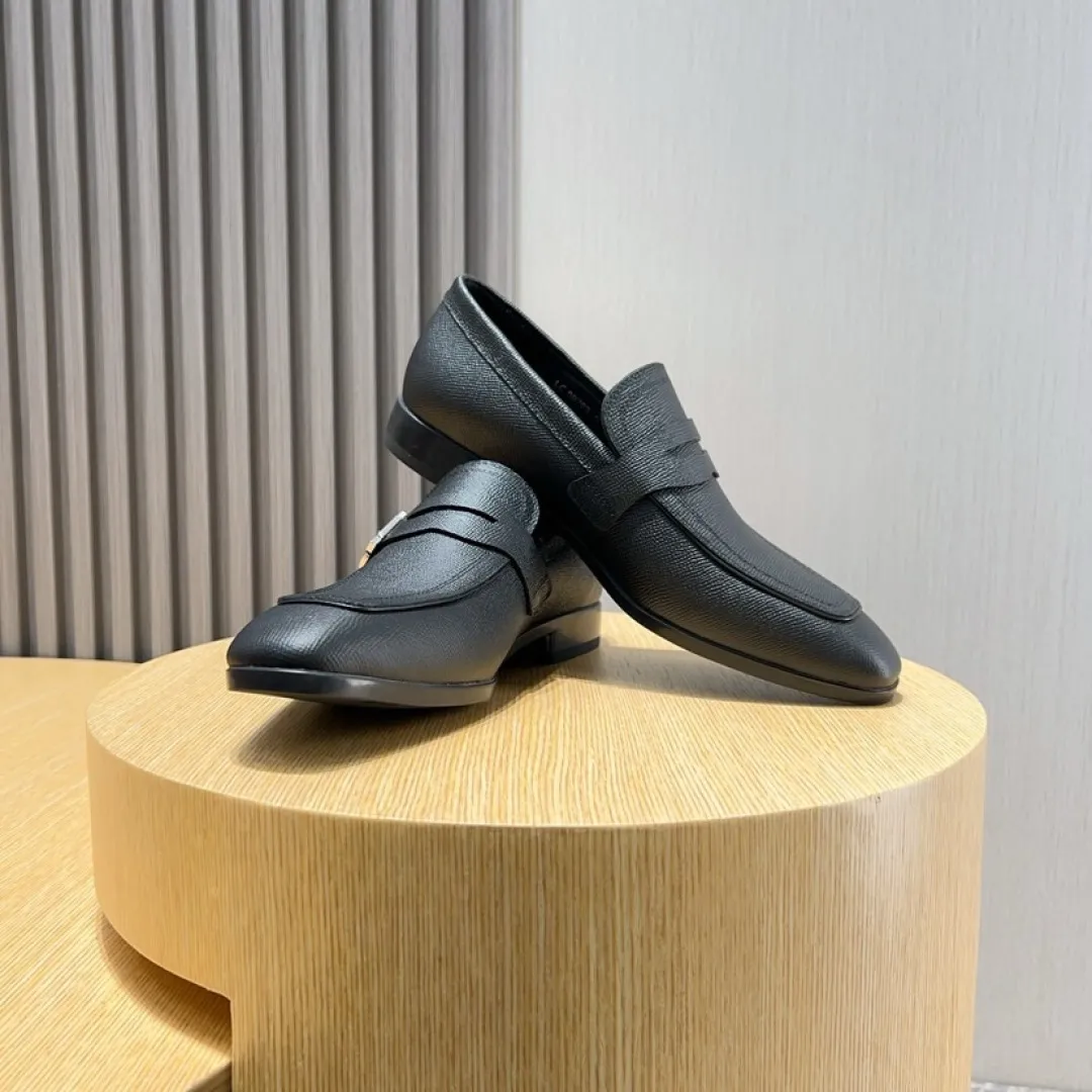 Men's Men's Shoes💰P640💰🔥《Ferragamo》👏Latest • High-end top brand luxury ~ purchasing agency, top quality ~. New fashionable business men's shoes🔜The uppers are made of original open-edge beaded cowhide➕cowhide·lining, with fine workmanship. The original stylish and soft combination wear-resistant and non-slip outsole is light and comfortable on the feet. The real thing looks better in real photos. Size: 38--44
